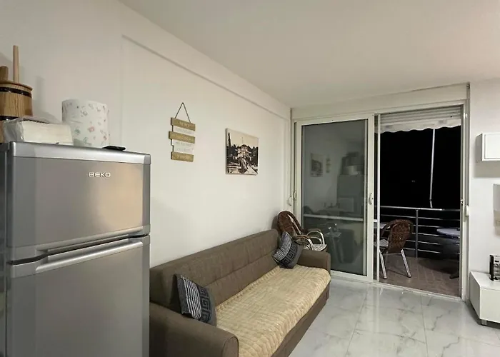 Bluapartments, Durres Sea View Apartment Golem (Tirana)